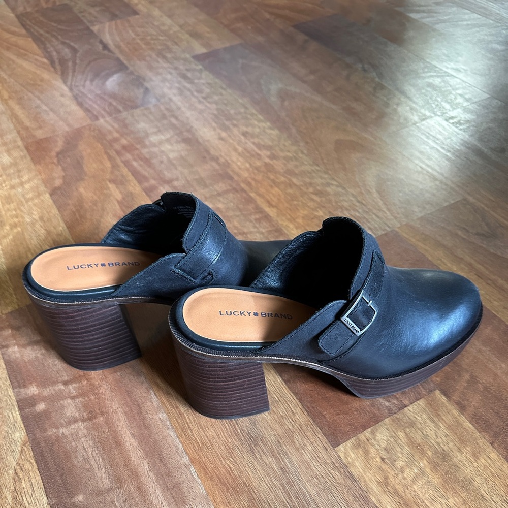 Lucky Brand clogs